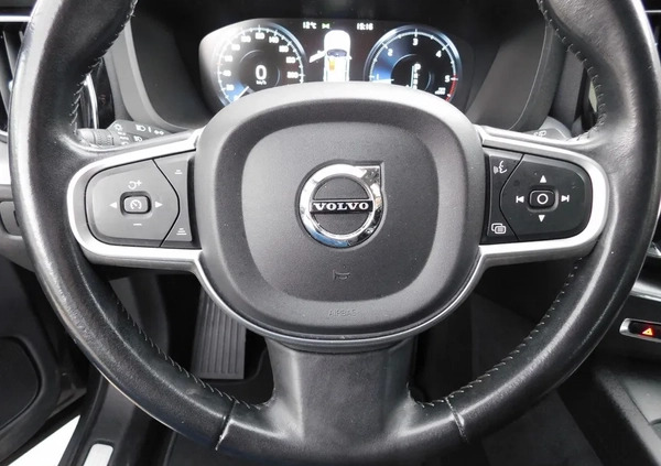 Volvo XC 60 cena 81180 przebieg: 160000, rok produkcji 2019 z Szczekociny małe 254